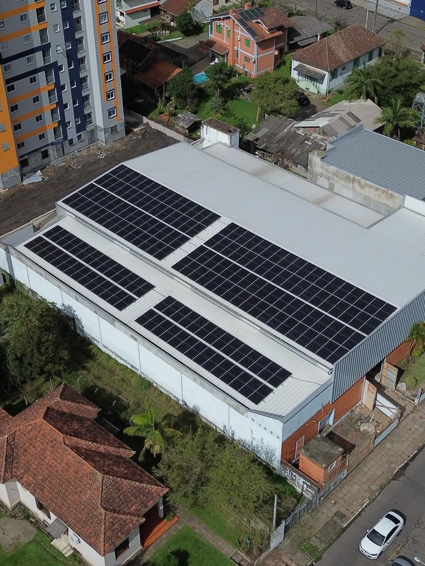Sistema fotovoltaico em usina solar